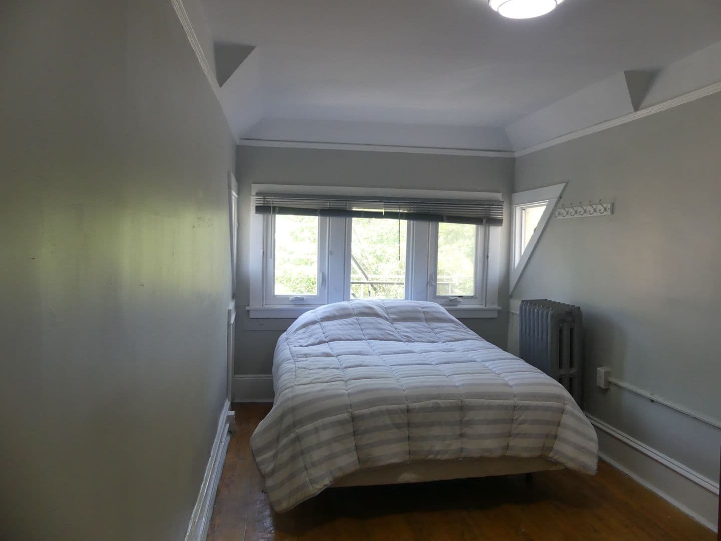 Ithaca Apartment: 609 E State St