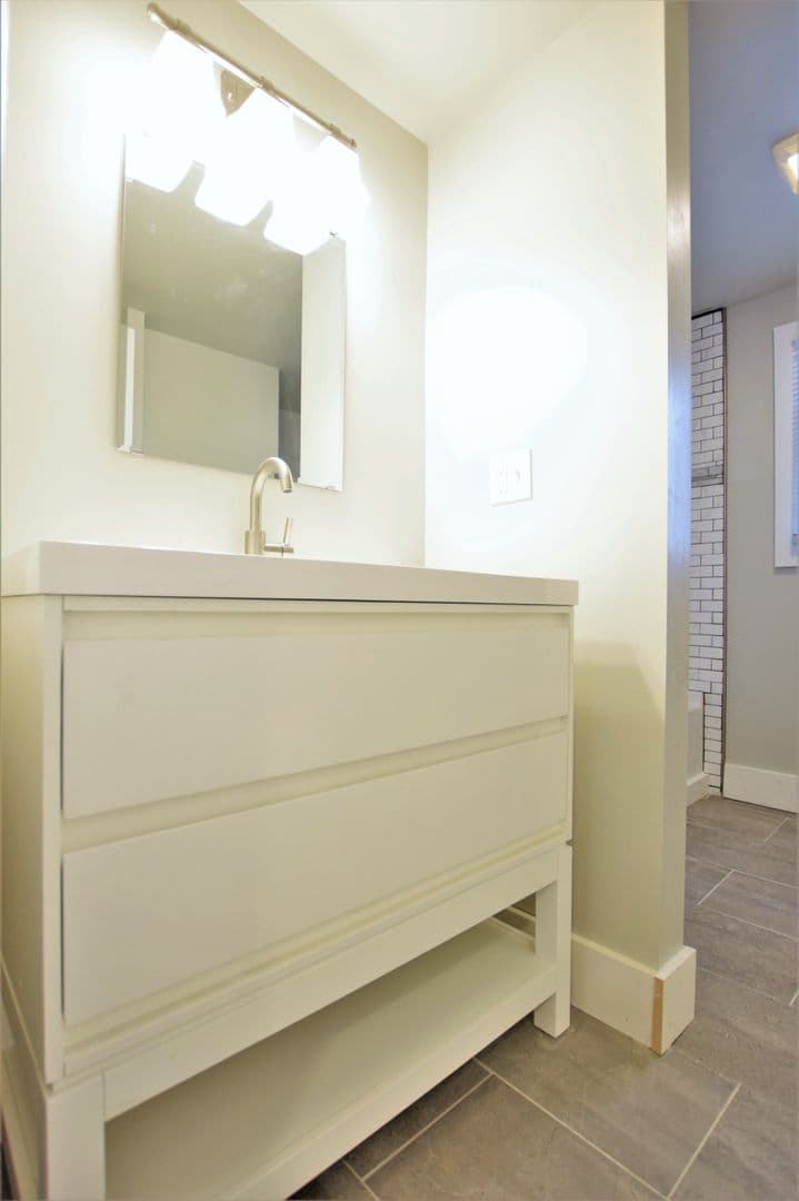 Ithaca Apartment: 1002 N. Aurora St.