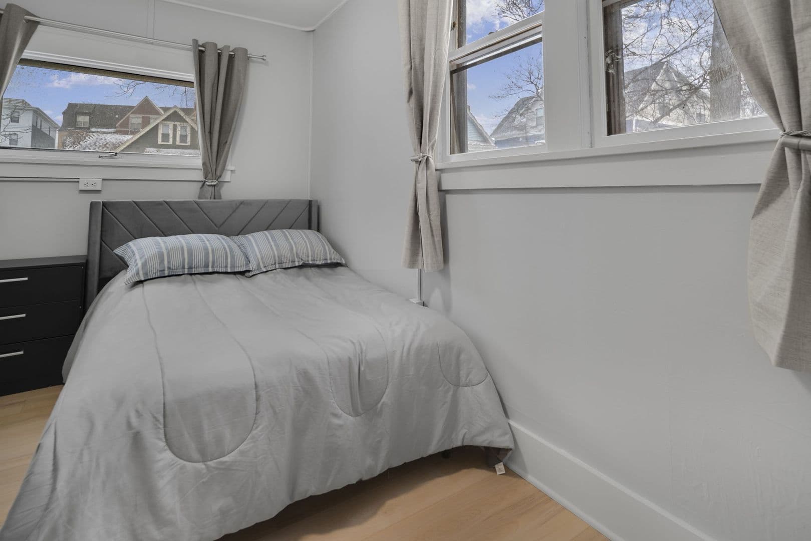 Ithaca Apartment: 104 Harvard Pl