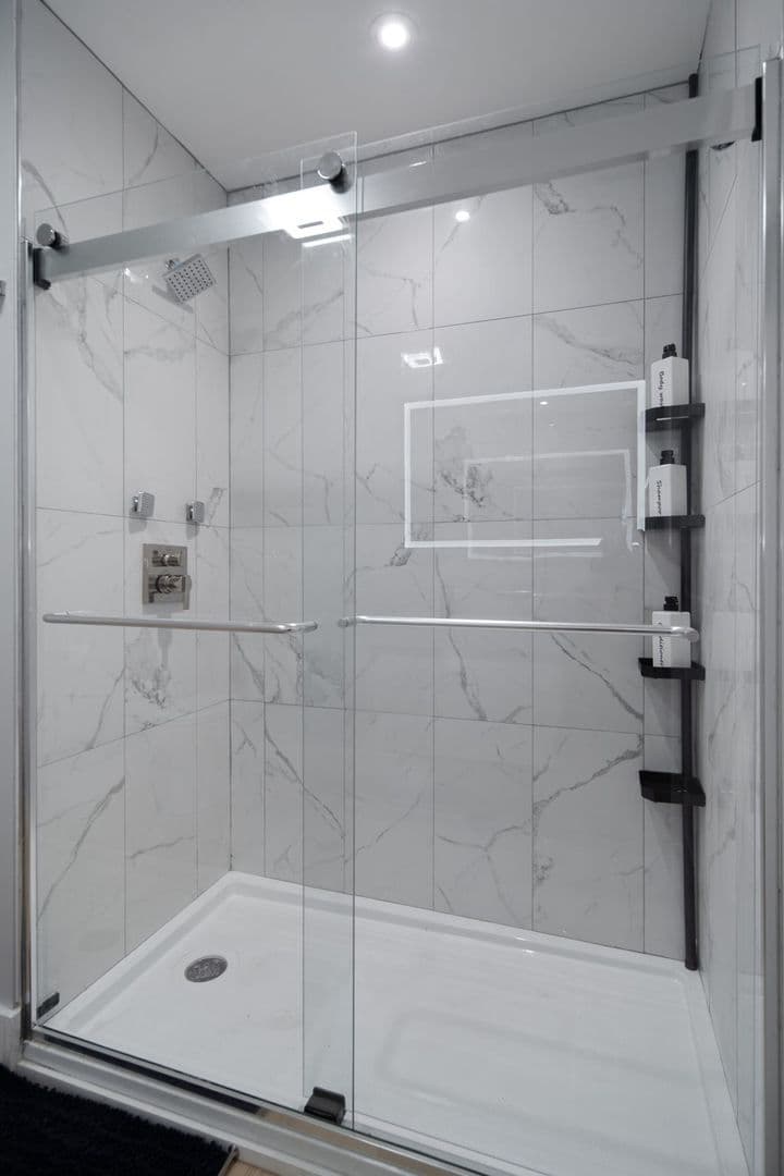 Ithaca Apartment: 601 E State St