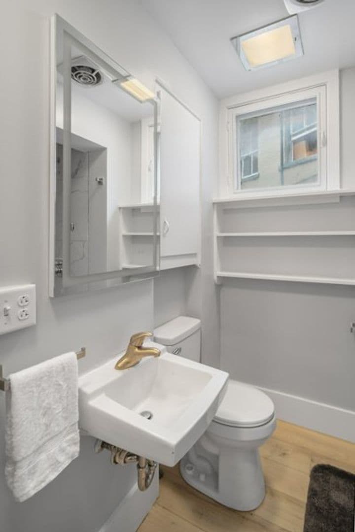Ithaca Apartment: 702 E State St