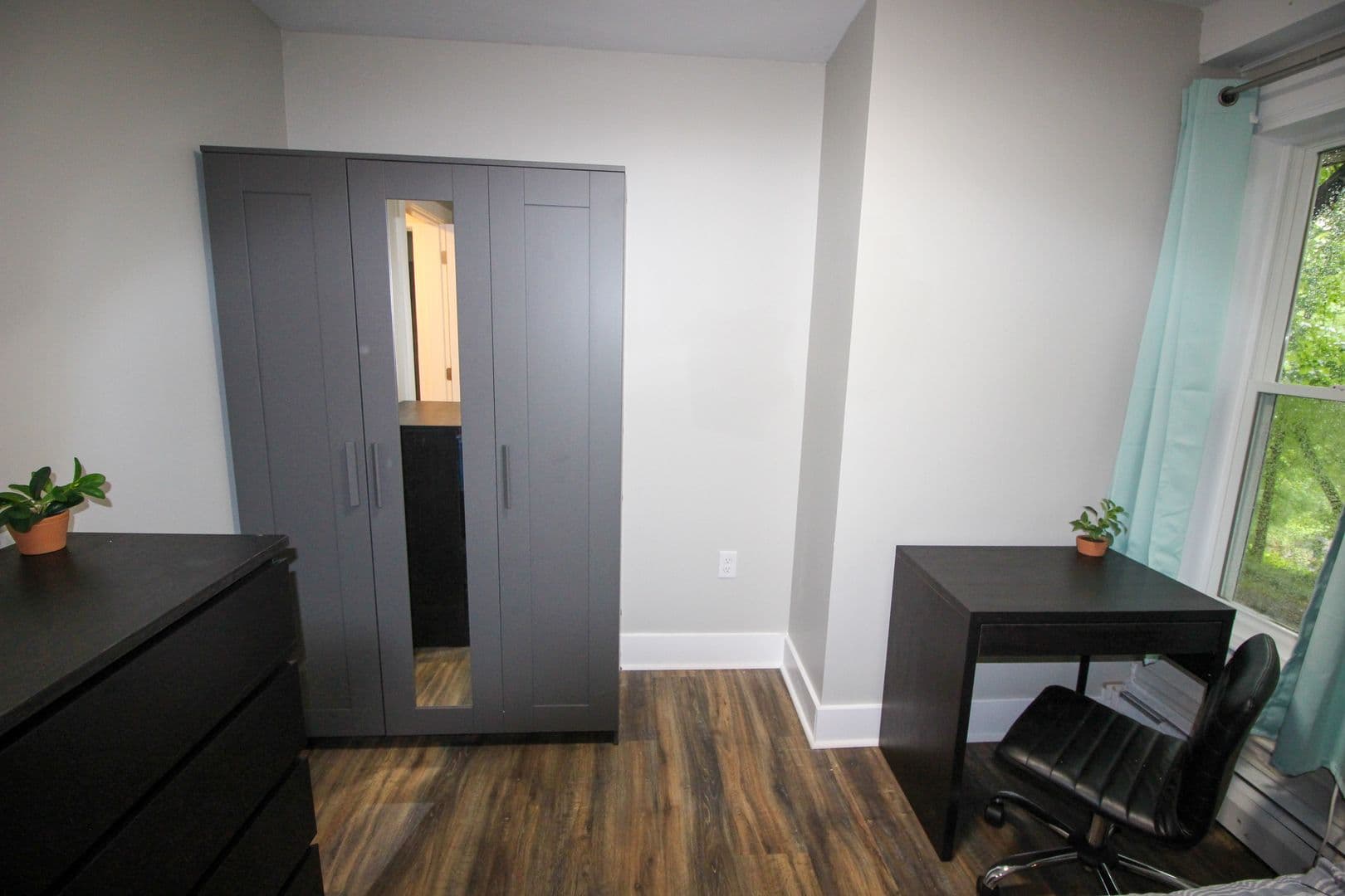 Ithaca Apartment: 522 Stewart Ave