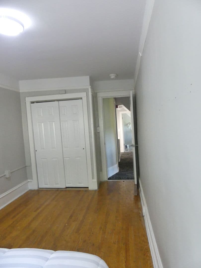 Ithaca Apartment: 609 E State St