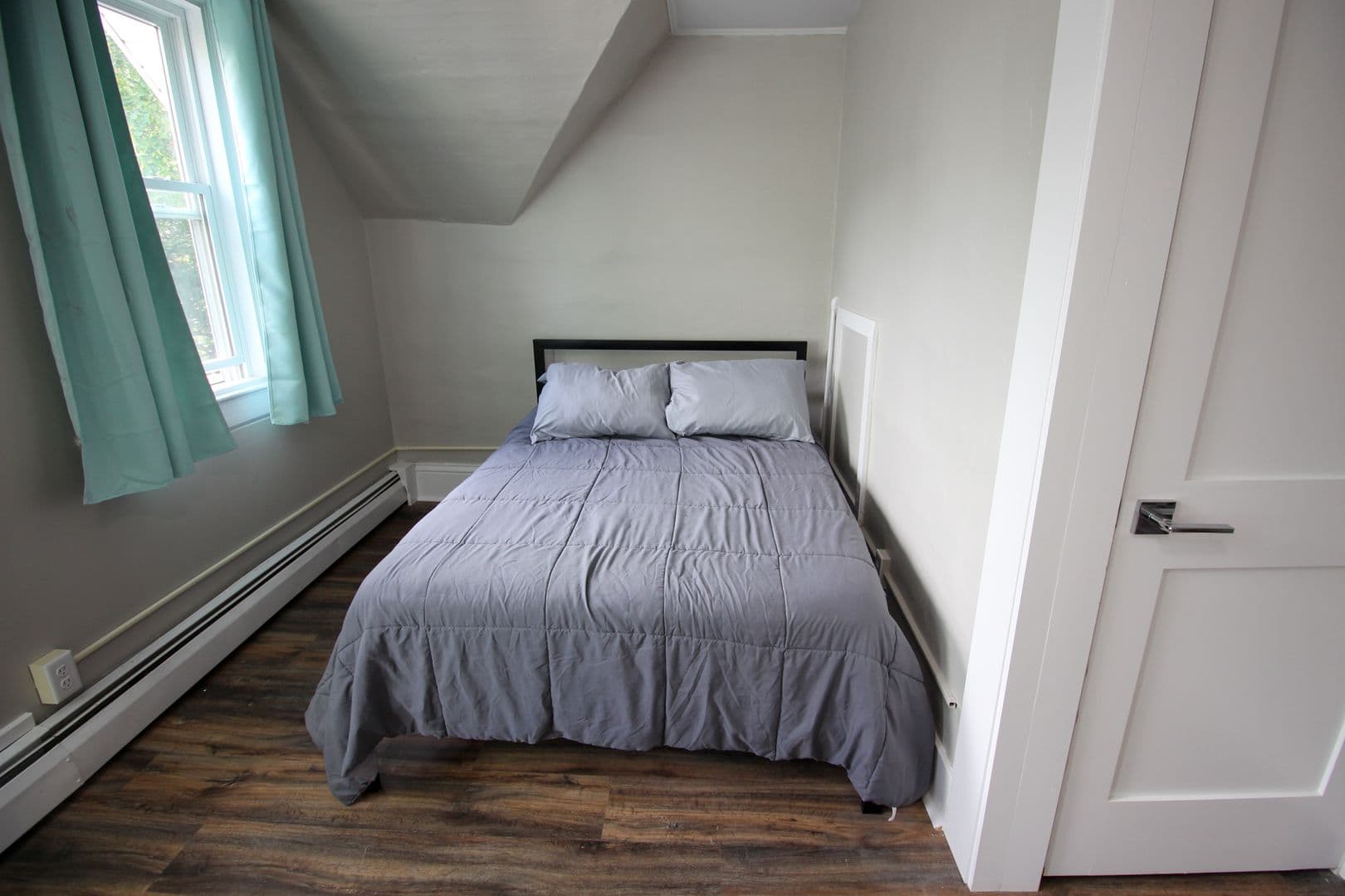 Ithaca Apartment: 522 Stewart Ave