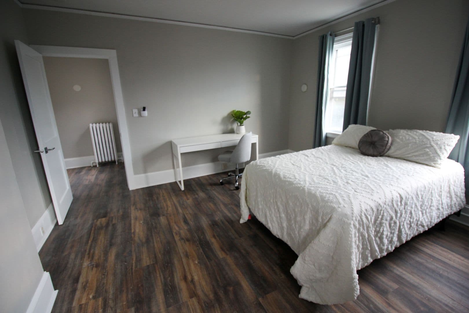 Ithaca Apartment: 613 E State St