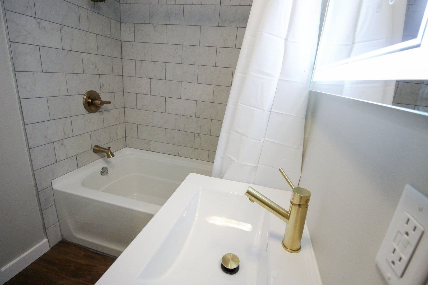Ithaca Apartment: 230 Bryant Ave