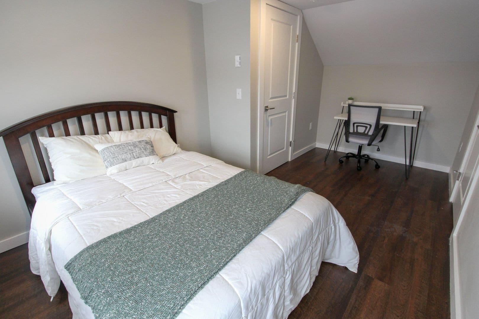 Ithaca Apartment: 230 Bryant Ave