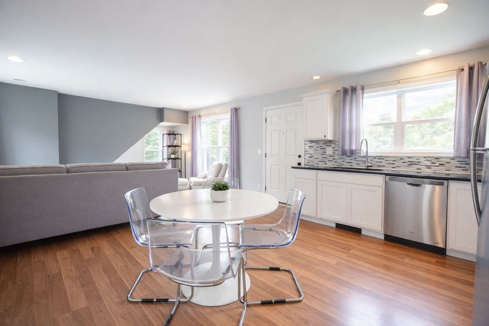 Ithaca Apartment: 605 S Aurora St