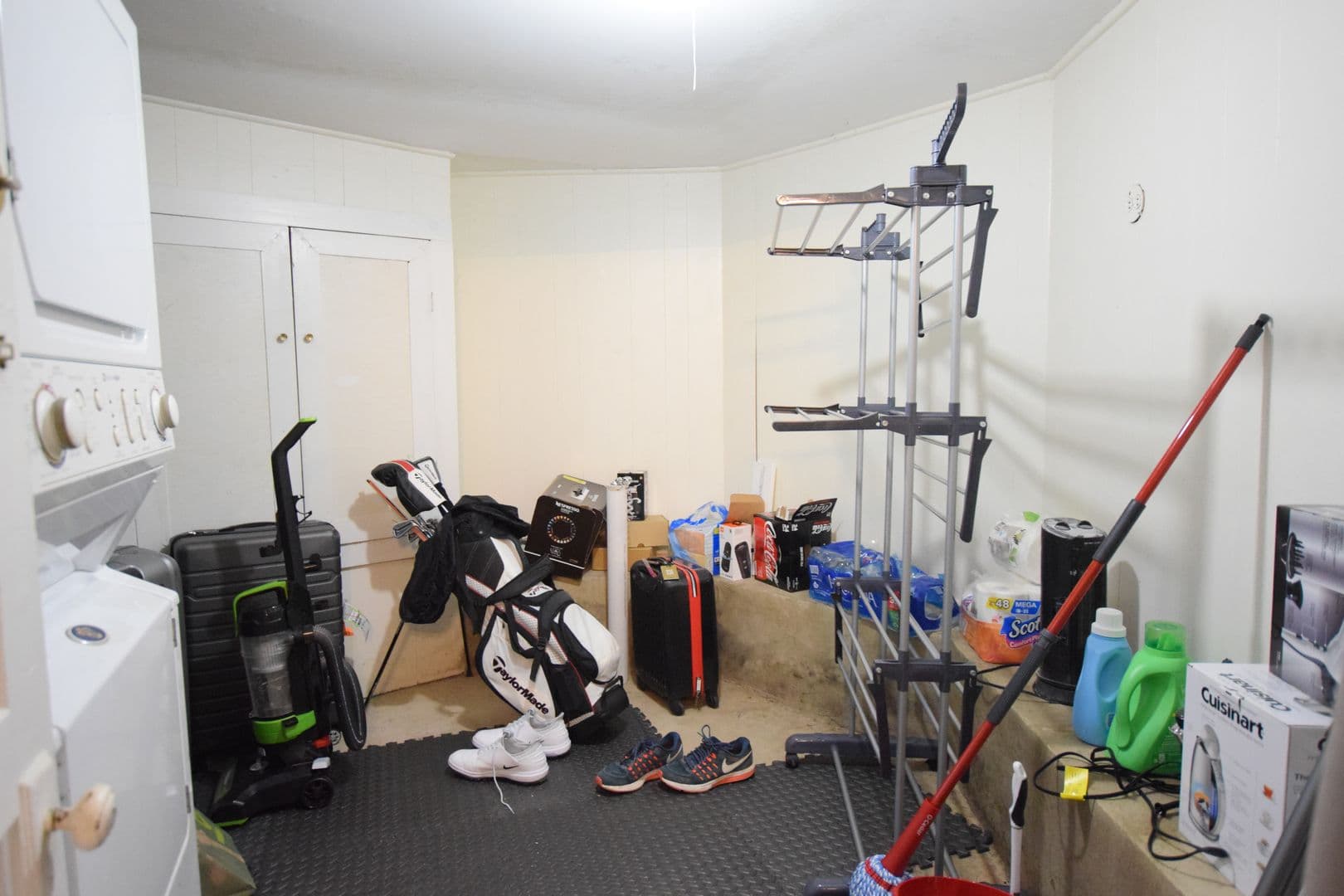Ithaca Apartment: 609 E State St