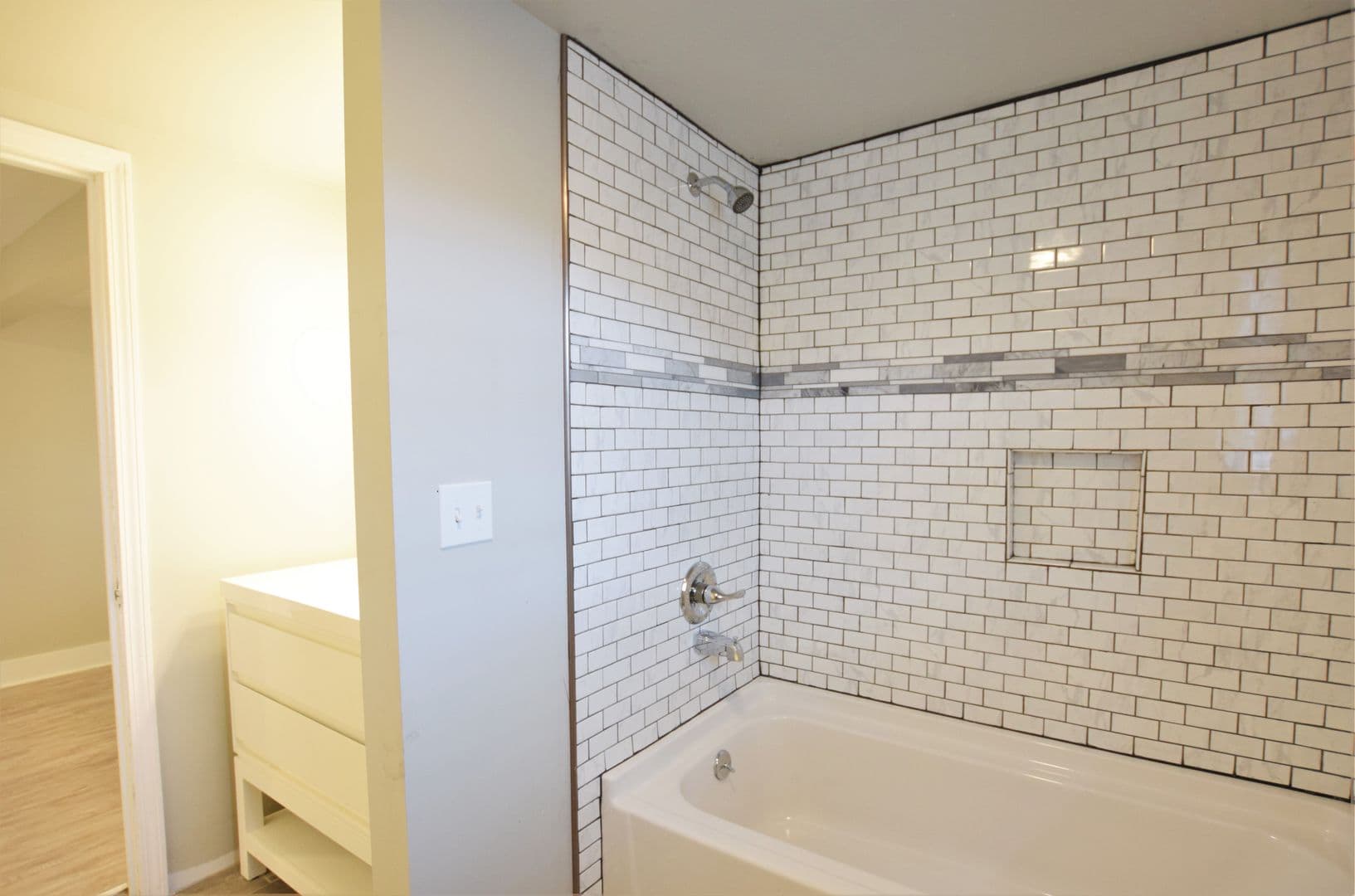 Ithaca Apartment: 1002 N. Aurora St.