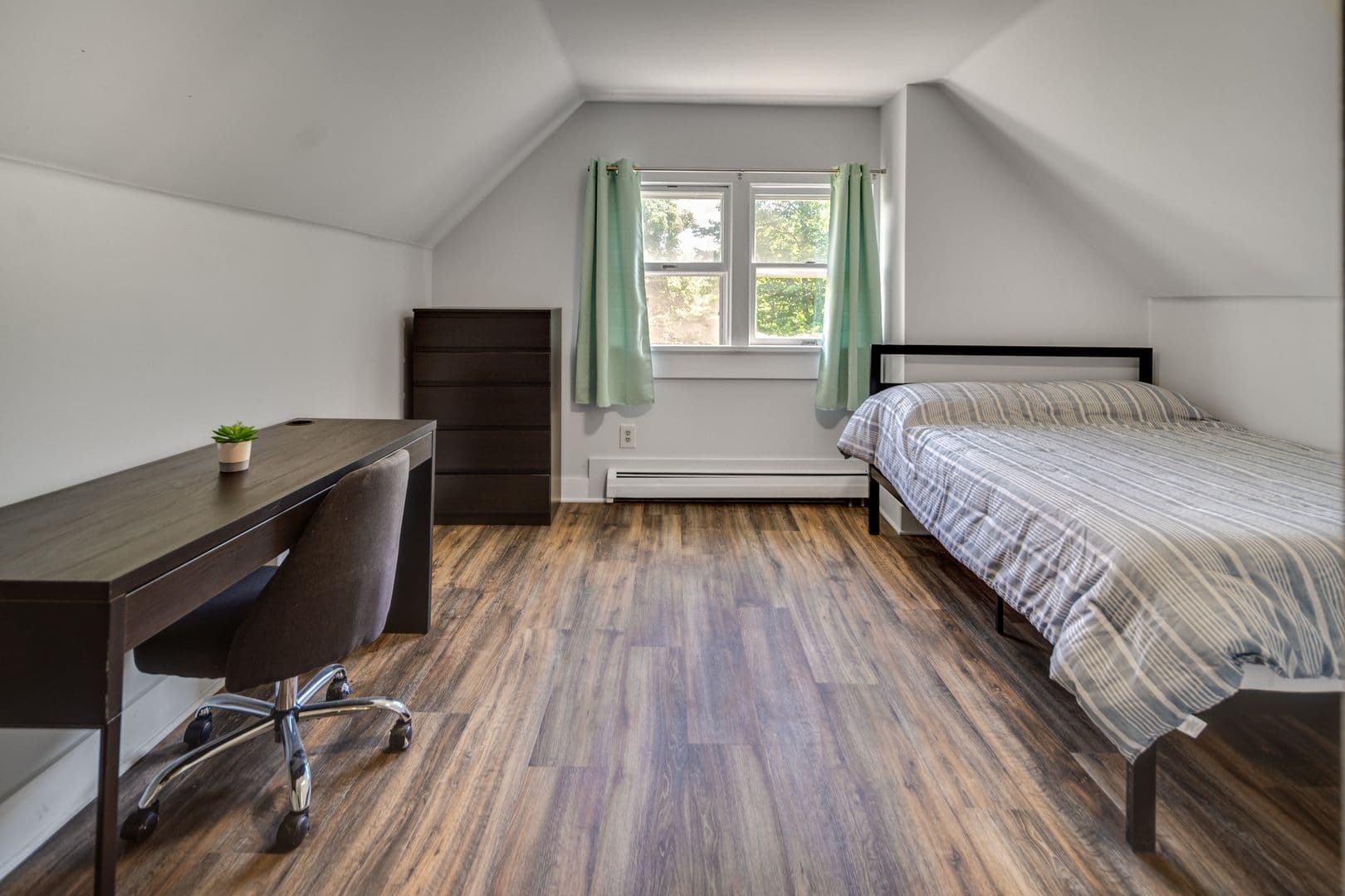 Ithaca Apartment: 601 E State St