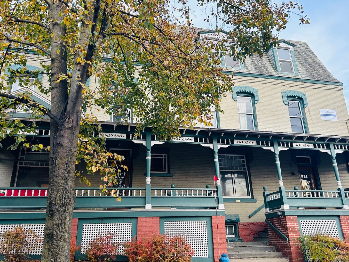 Ithaca Apartment: 702 E State St