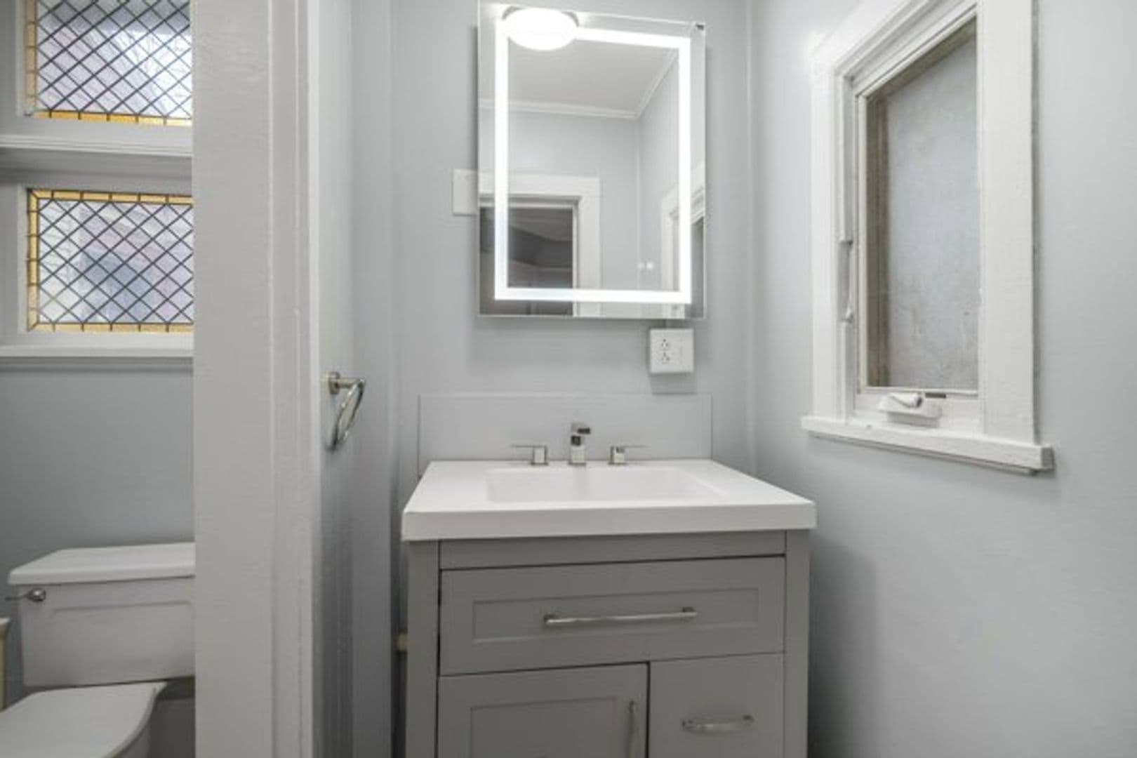 Ithaca Apartment: 504 Stewart Ave