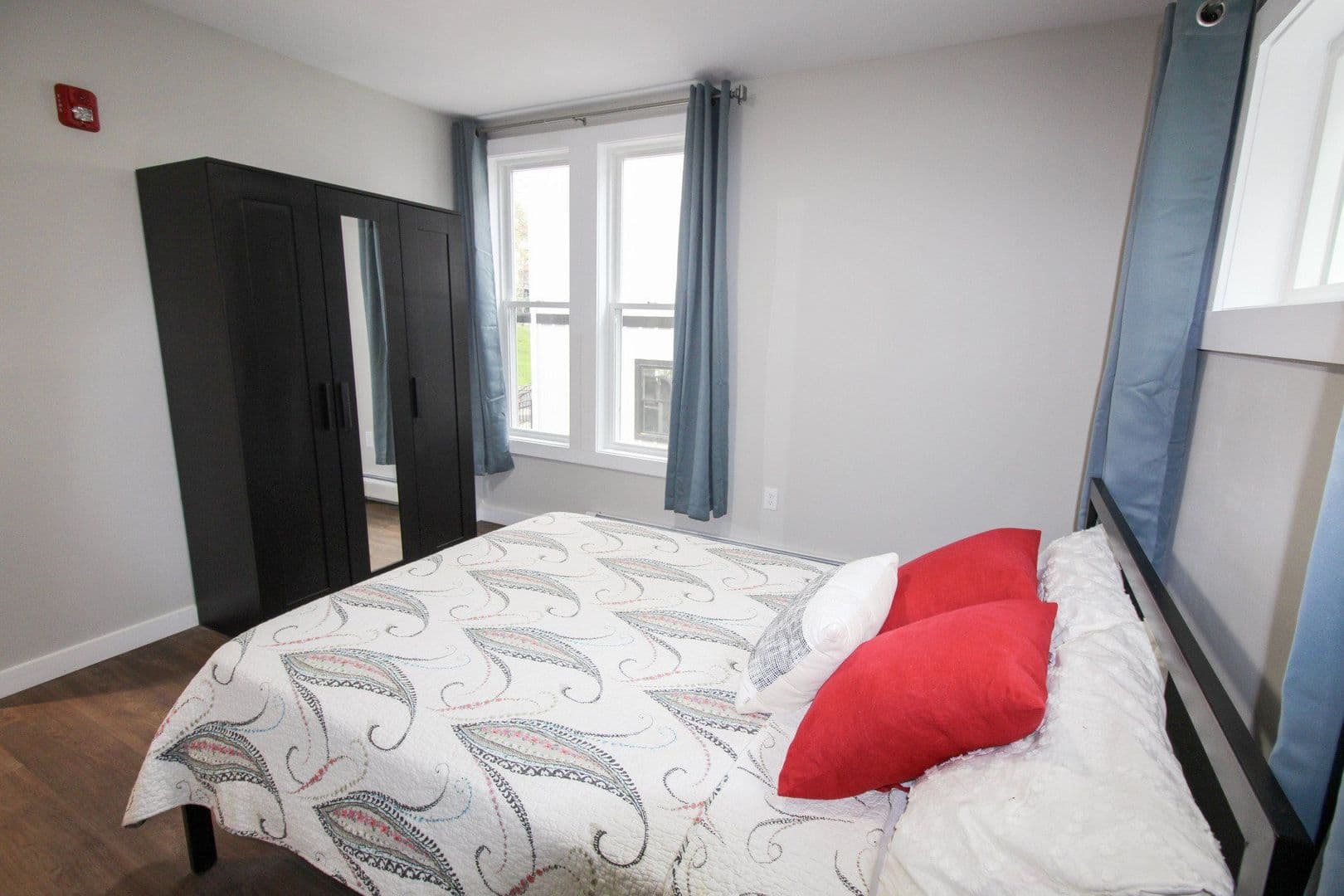 Ithaca Apartment: 522 Stewart Ave