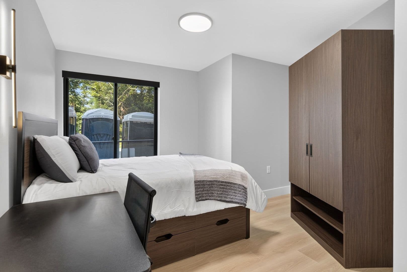 Ithaca Apartment: 201 Oak Avenue