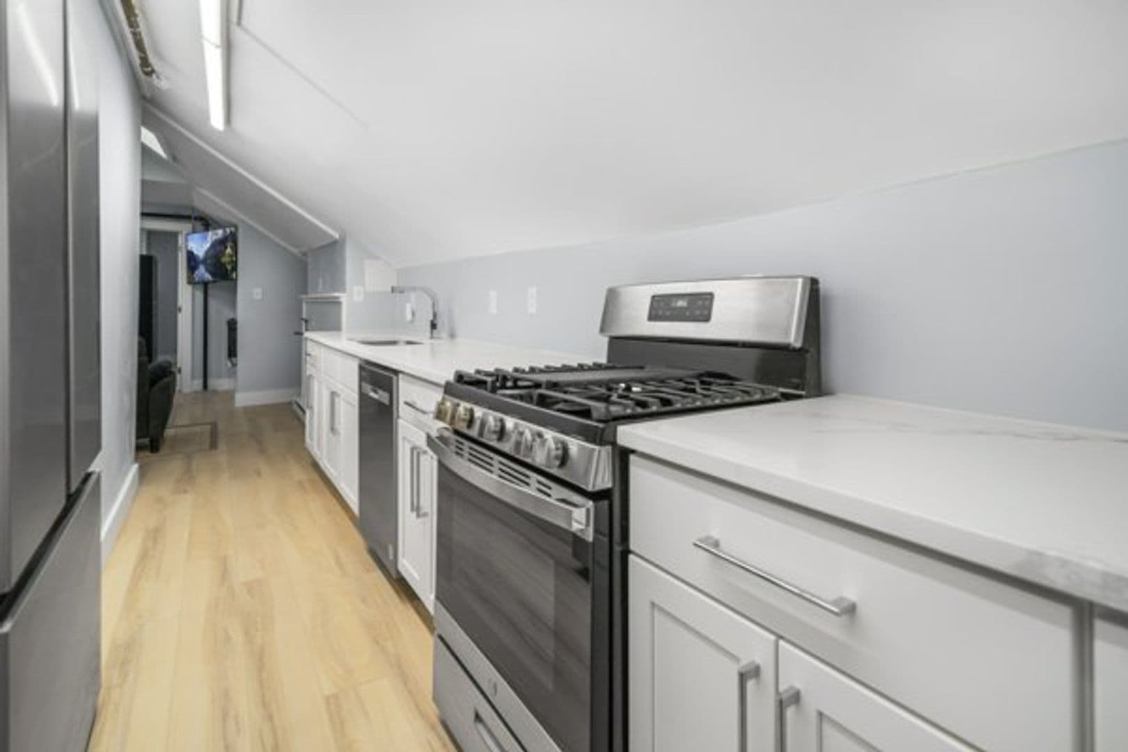 Ithaca Apartment: 504 Stewart Ave