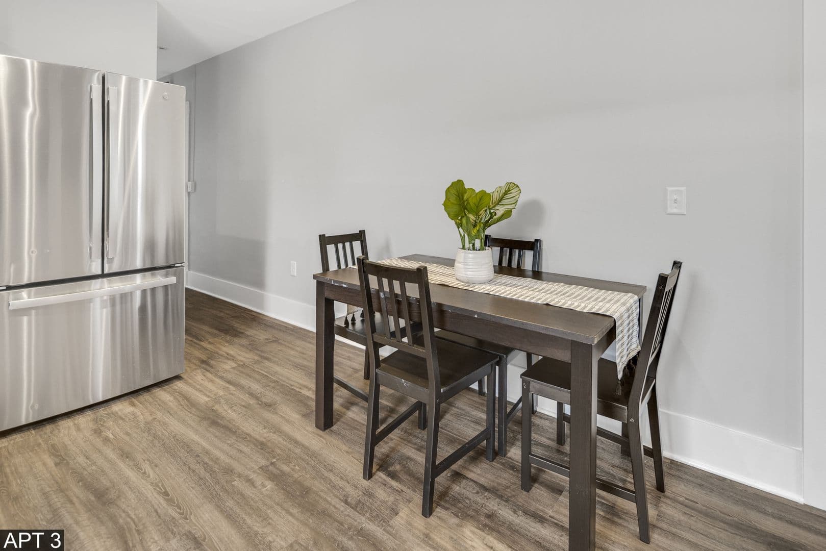 Ithaca Apartment: 308 Stewart Ave