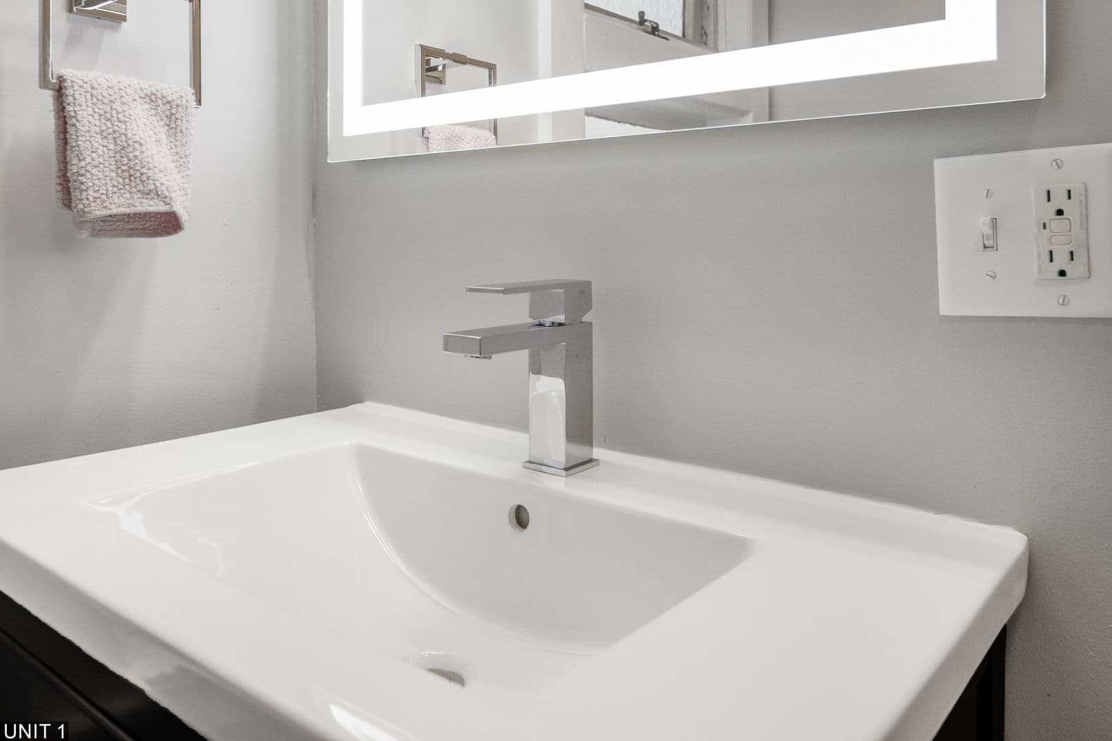 Ithaca Apartment: 109 Williams St