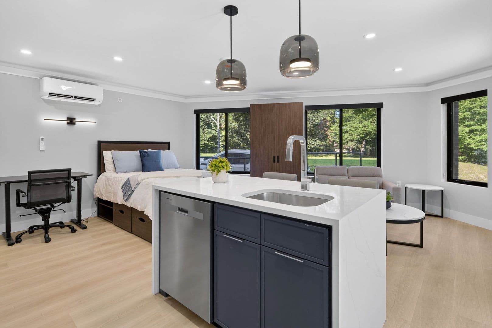 Ithaca Apartment: 201 Oak Avenue
