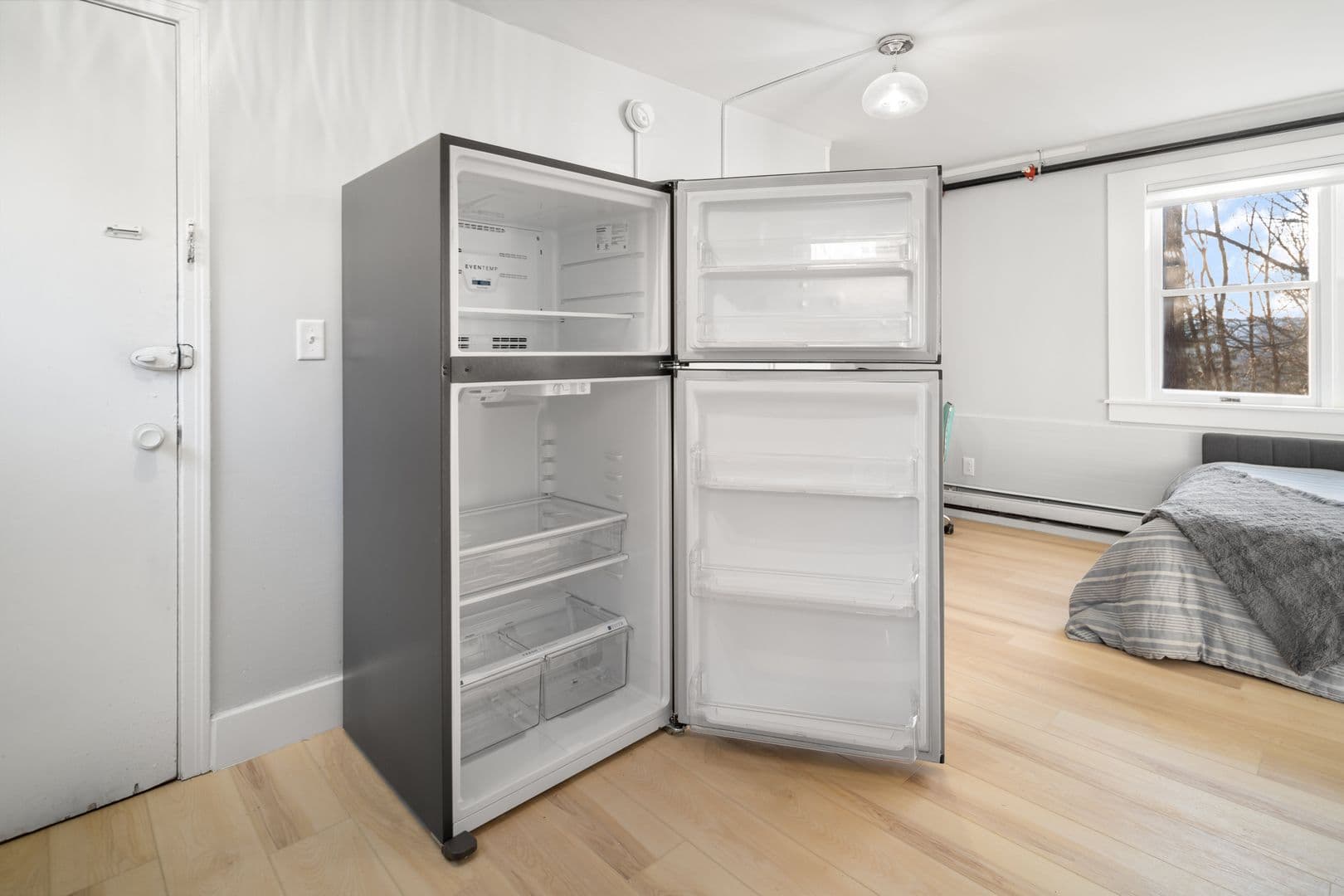 Ithaca Apartment: 504 Stewart Ave