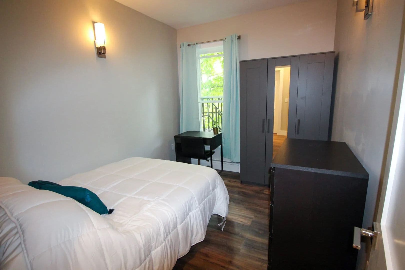 Ithaca Apartment: 522 Stewart Ave
