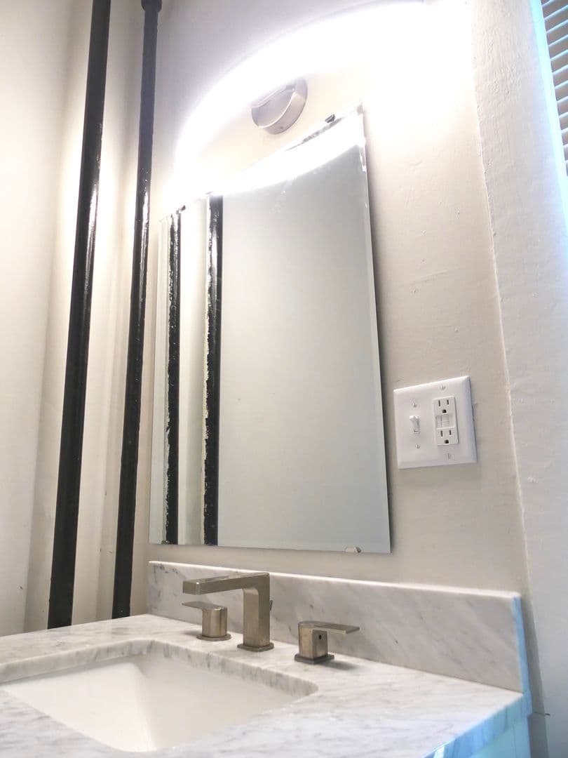 Ithaca Apartment: 609 E State St
