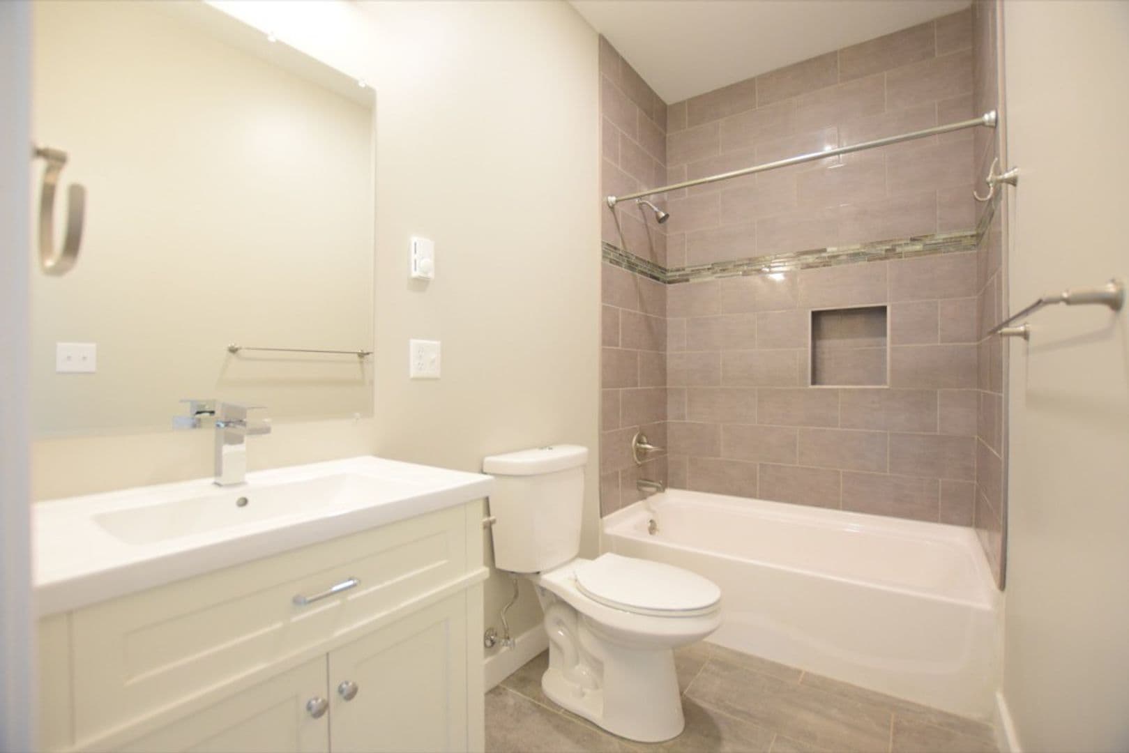 Ithaca Apartment: 217 Columbia St.