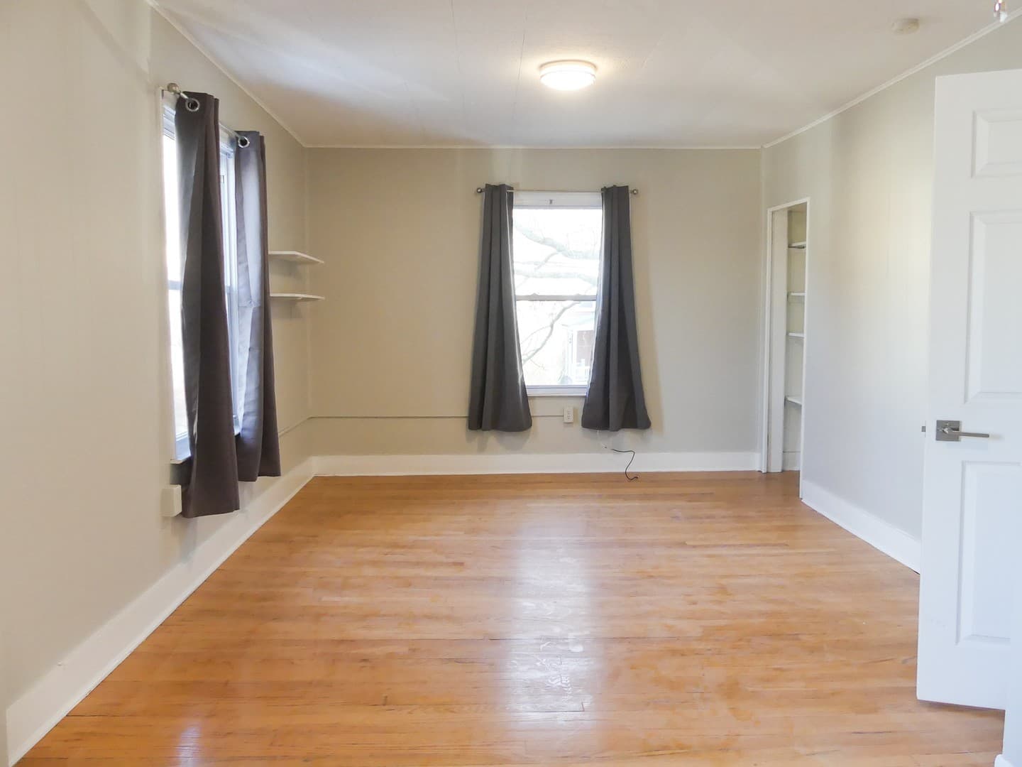 Ithaca Apartment: 313 Farm St.