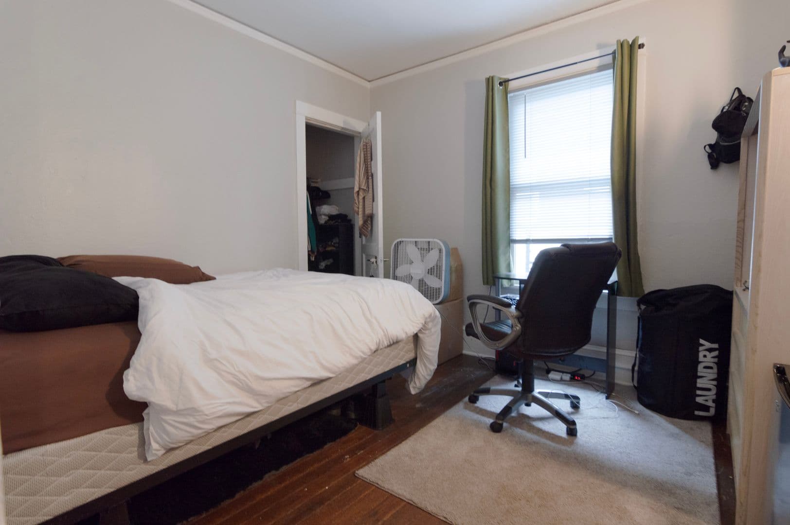 Ithaca Apartment: 609 E State St