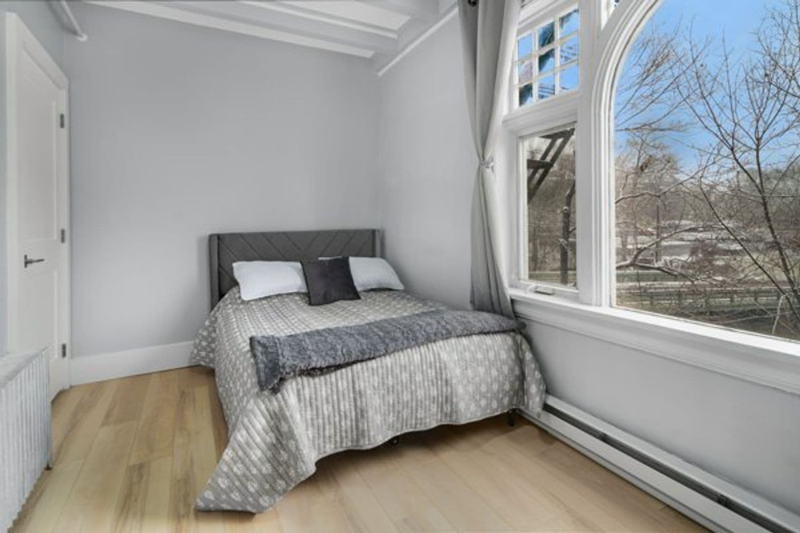 Ithaca Apartment: 504 Stewart Ave