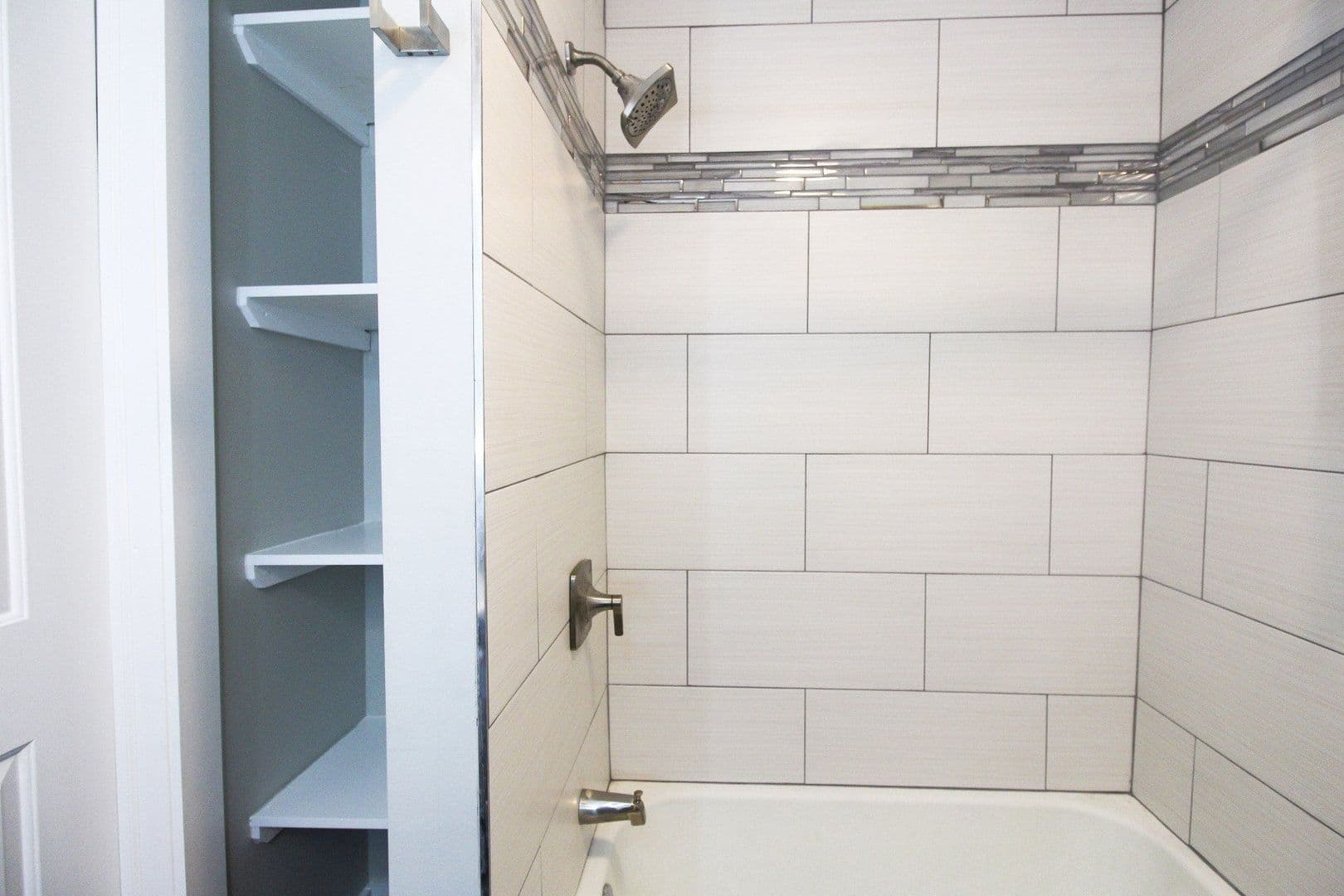 Ithaca Apartment: 230 Bryant Ave