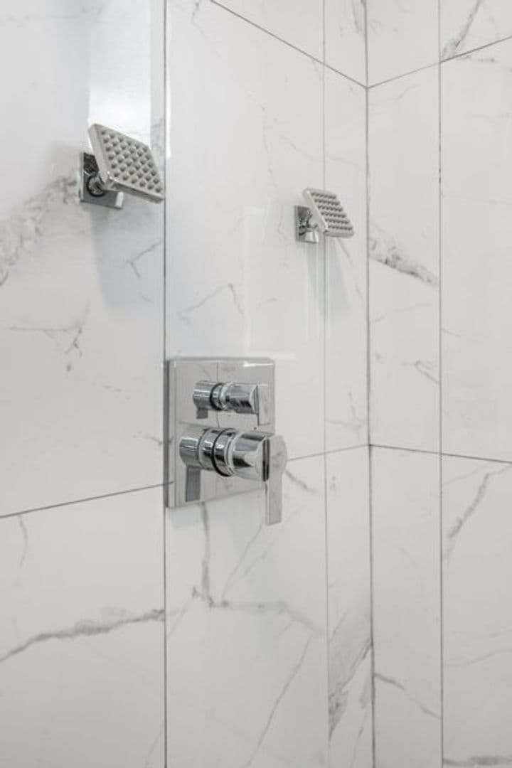 Ithaca Apartment: 702 E State St