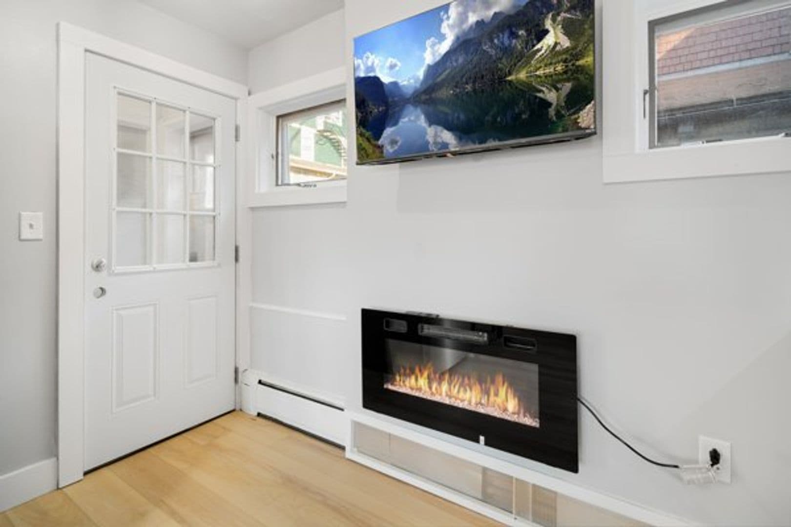Ithaca Apartment: 504 Stewart Ave
