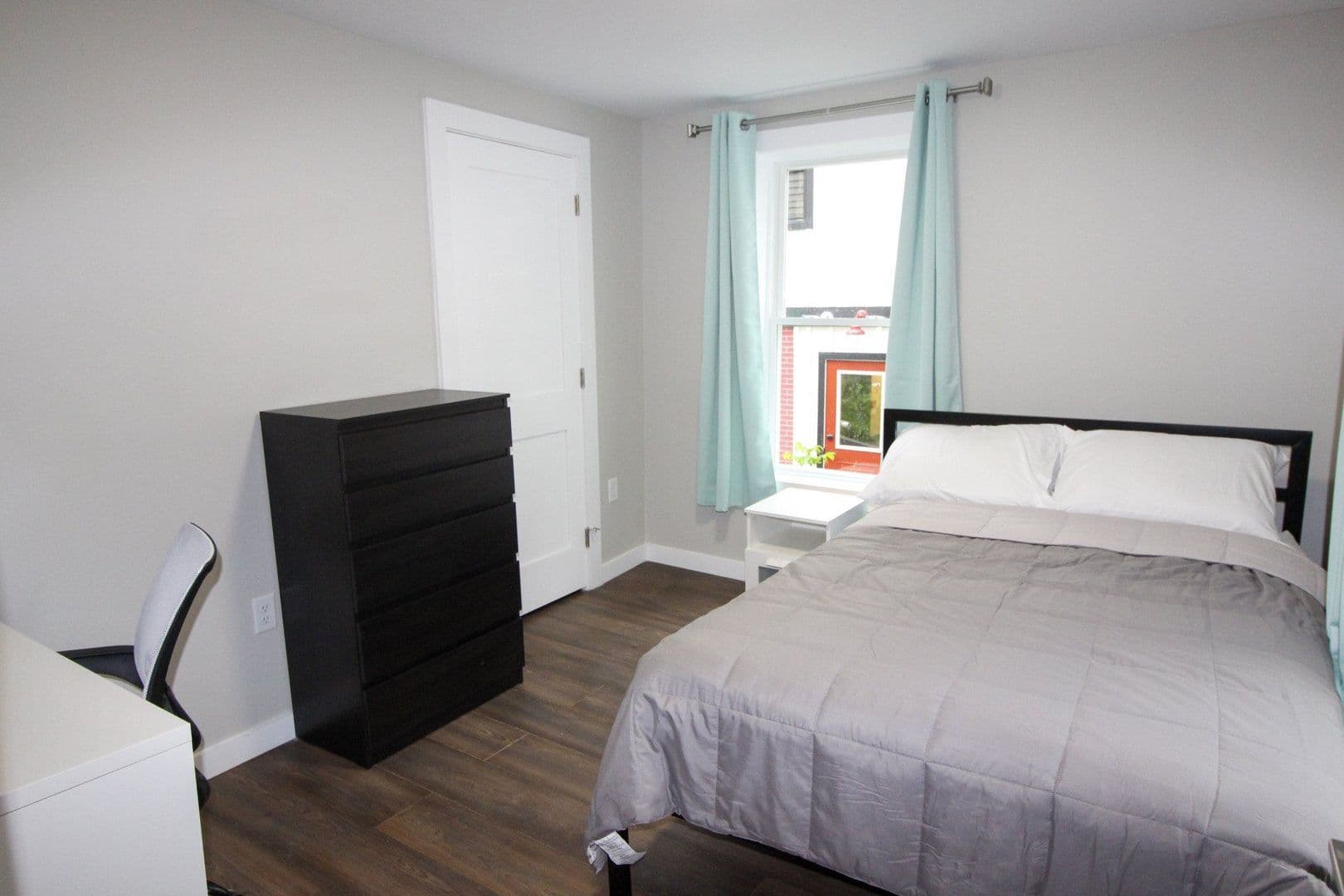 Ithaca Apartment: 522 Stewart Ave