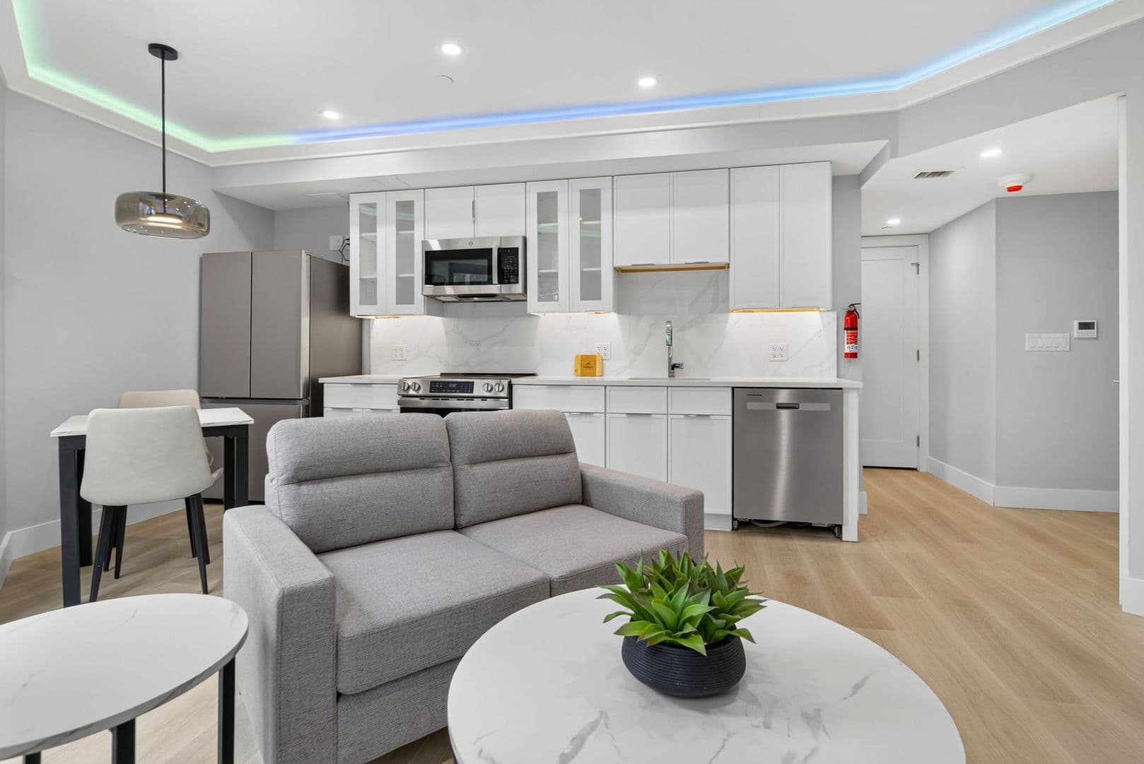 Ithaca Apartment: 201 Oak Avenue