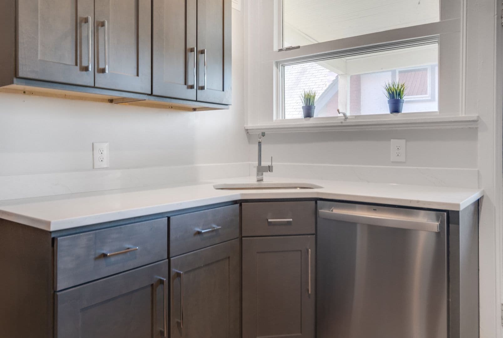 Ithaca Apartment: 404-406 University Ave