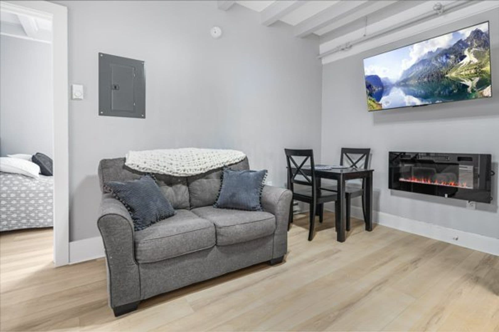 Ithaca Apartment: 504 Stewart Ave