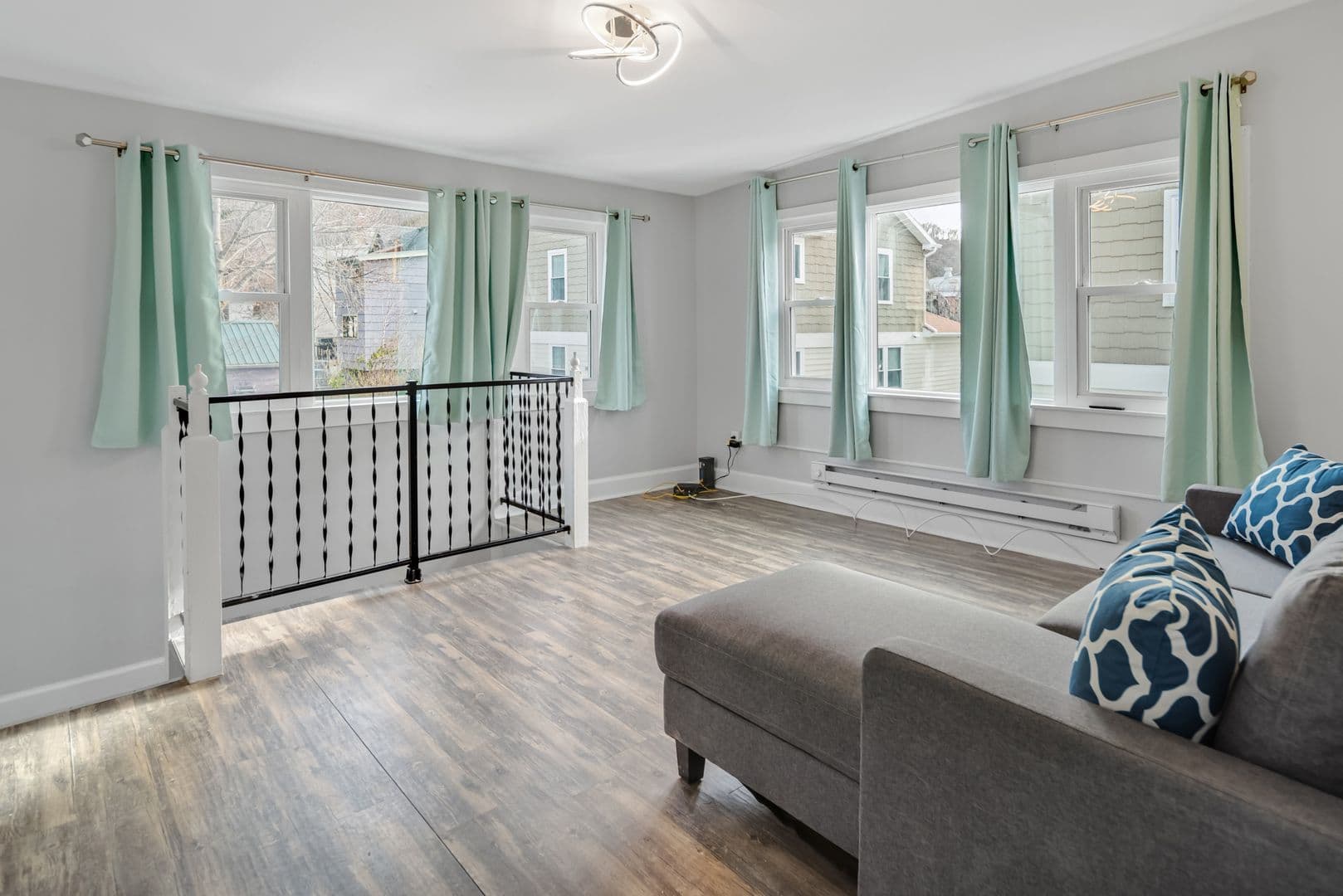 Ithaca Apartment: 1005 - 1007 N Aurora St