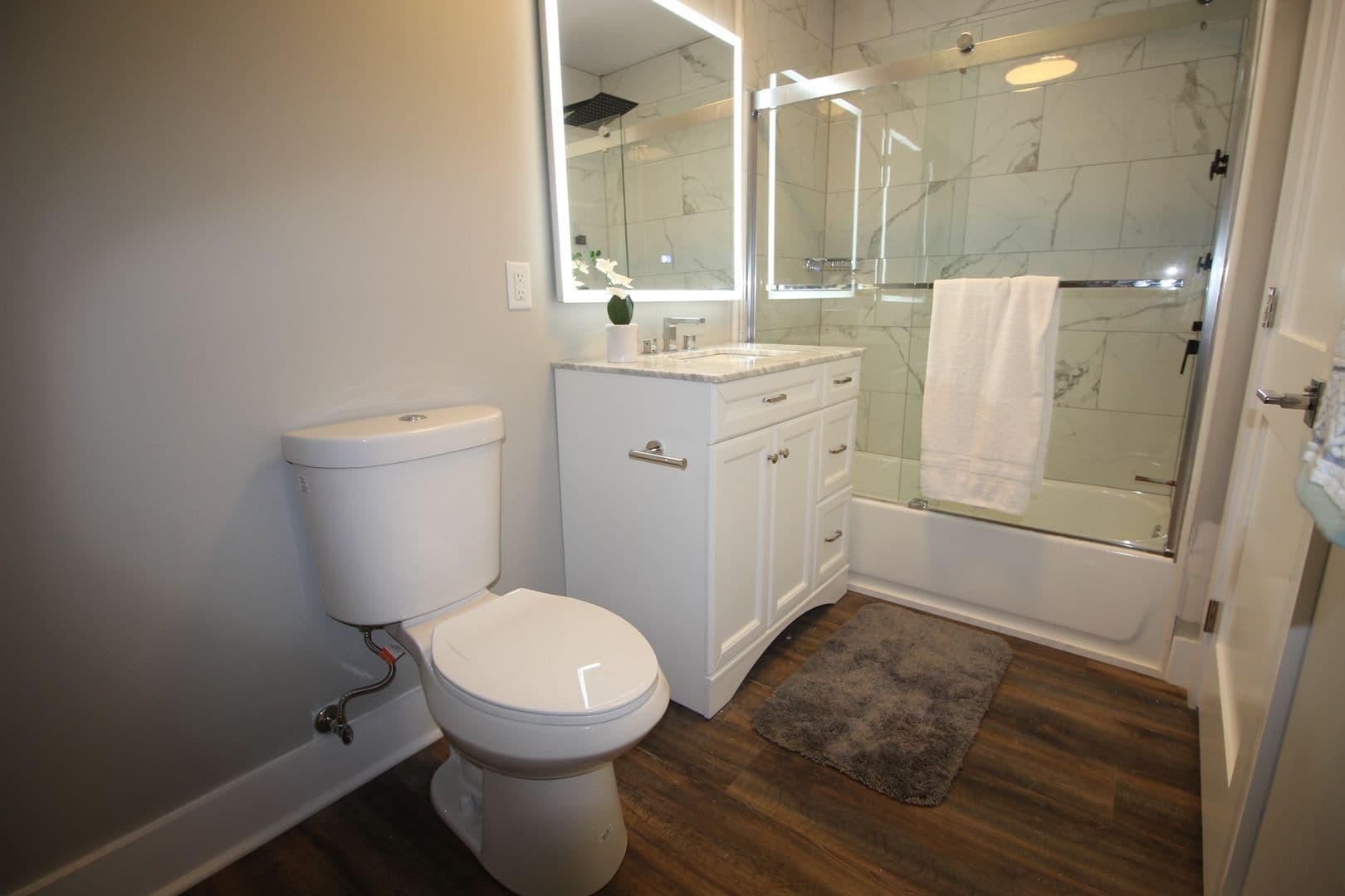 Ithaca Apartment: 522 Stewart Ave