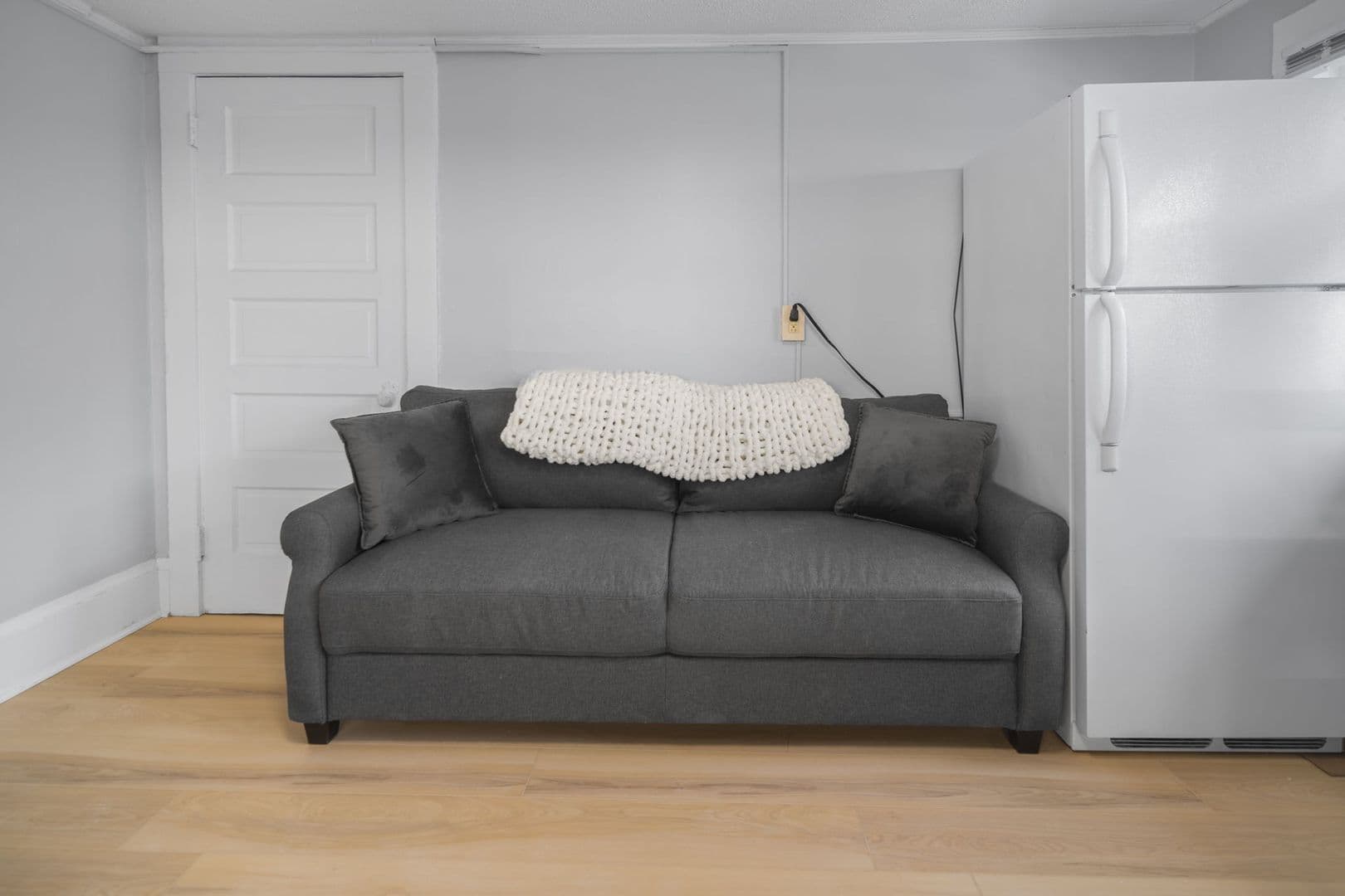 Ithaca Apartment: 104 Harvard Pl