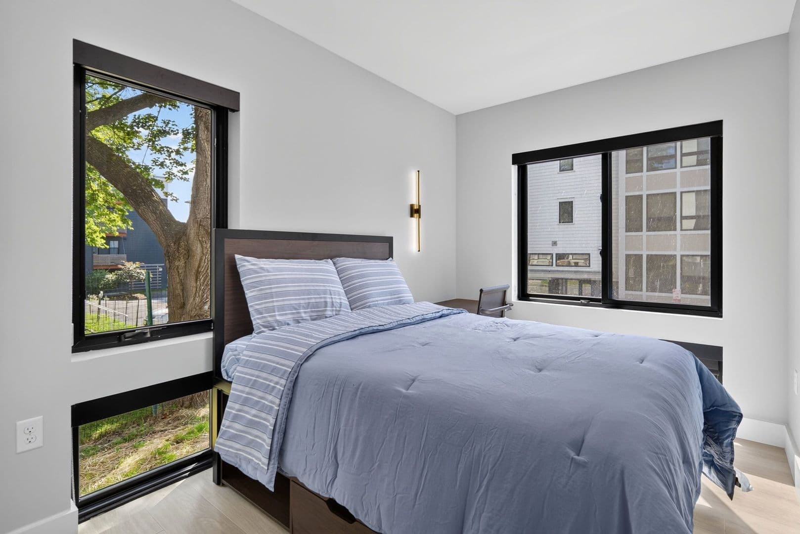Ithaca Apartment: 201 Oak Avenue