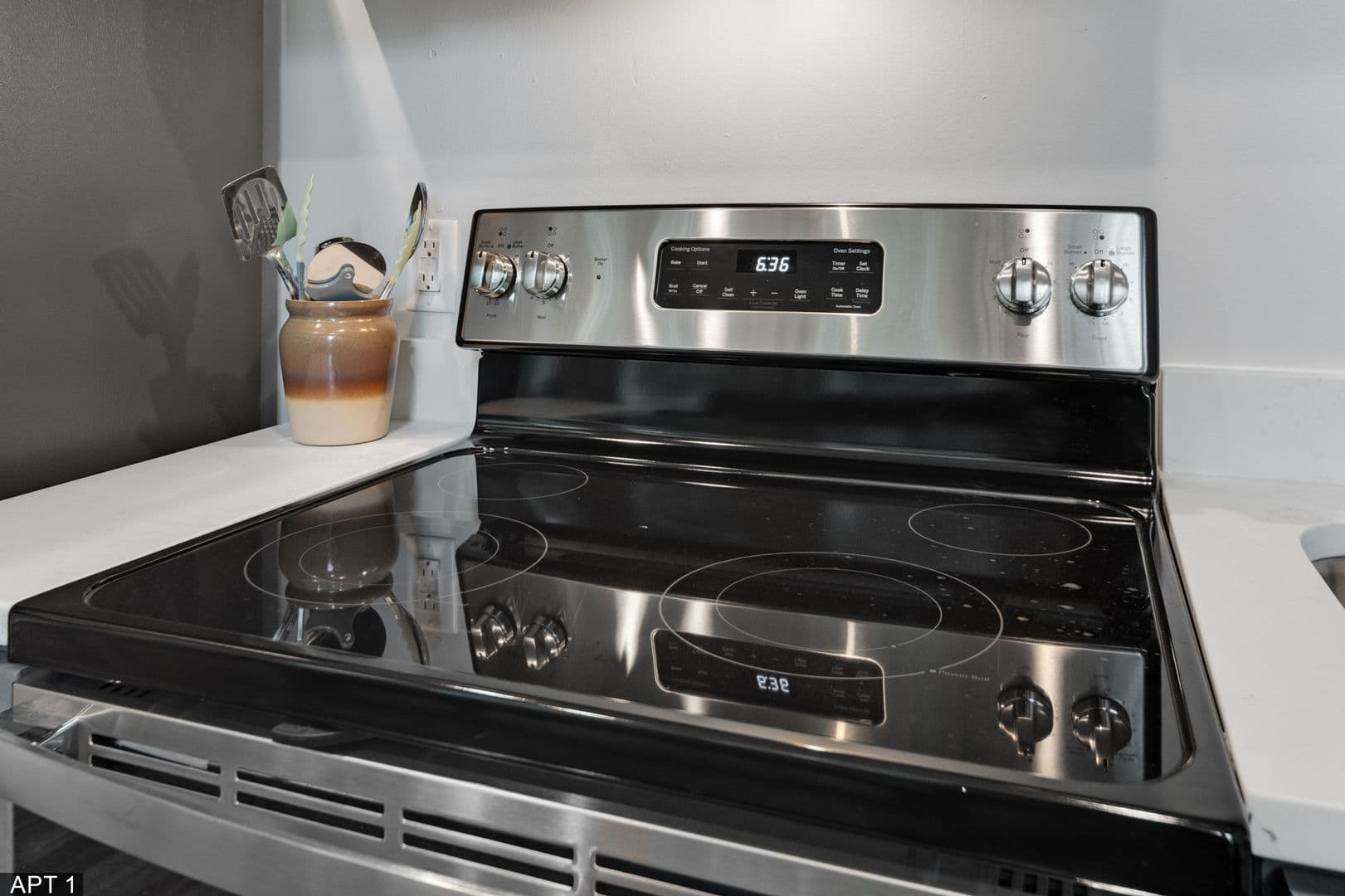 Ithaca Apartment: 711 E Seneca St