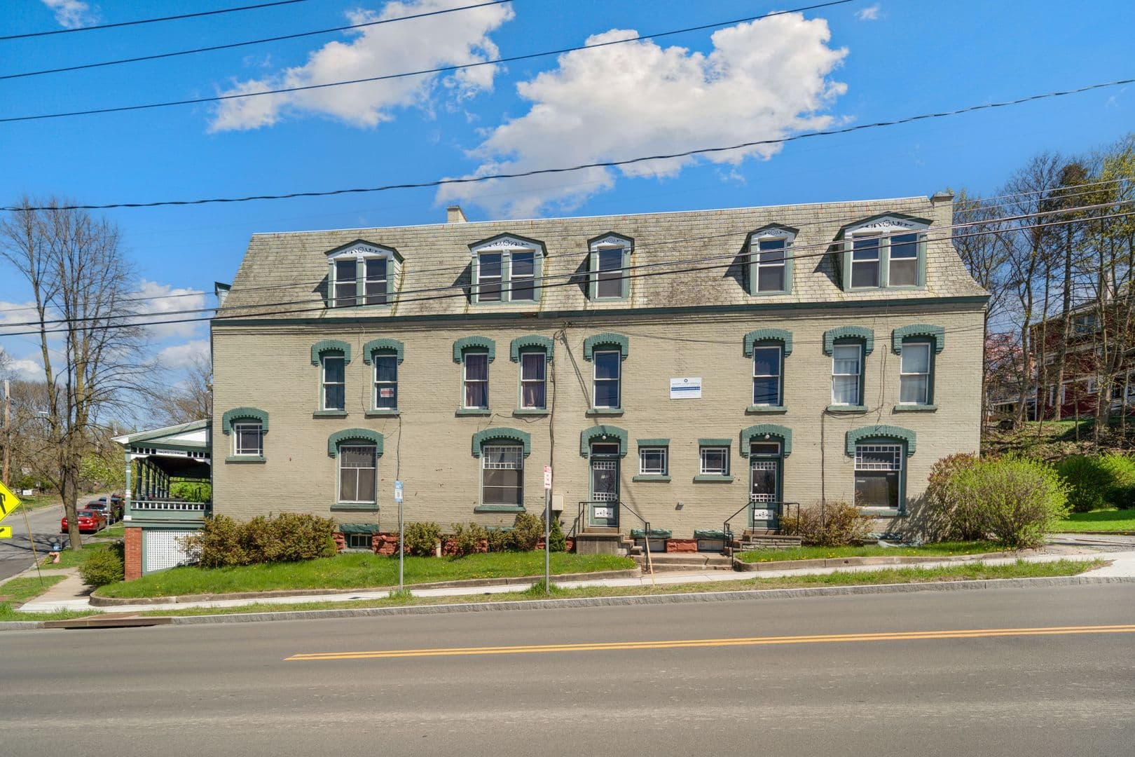 Ithaca Apartment: 702 E State St