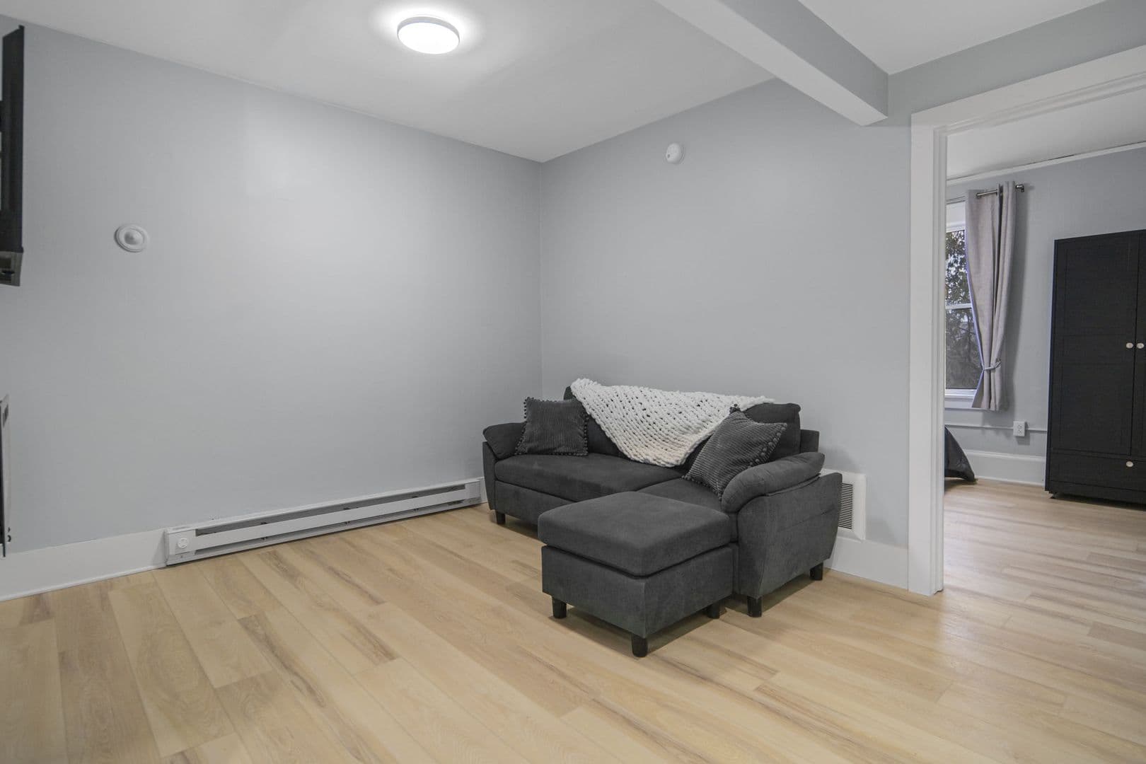 Ithaca Apartment: 104 Harvard Pl