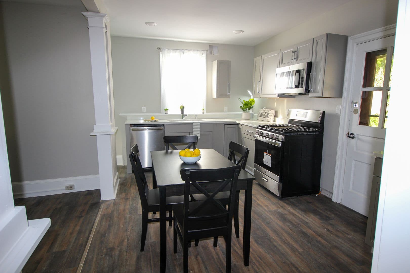 Ithaca Apartment: 613 E State St
