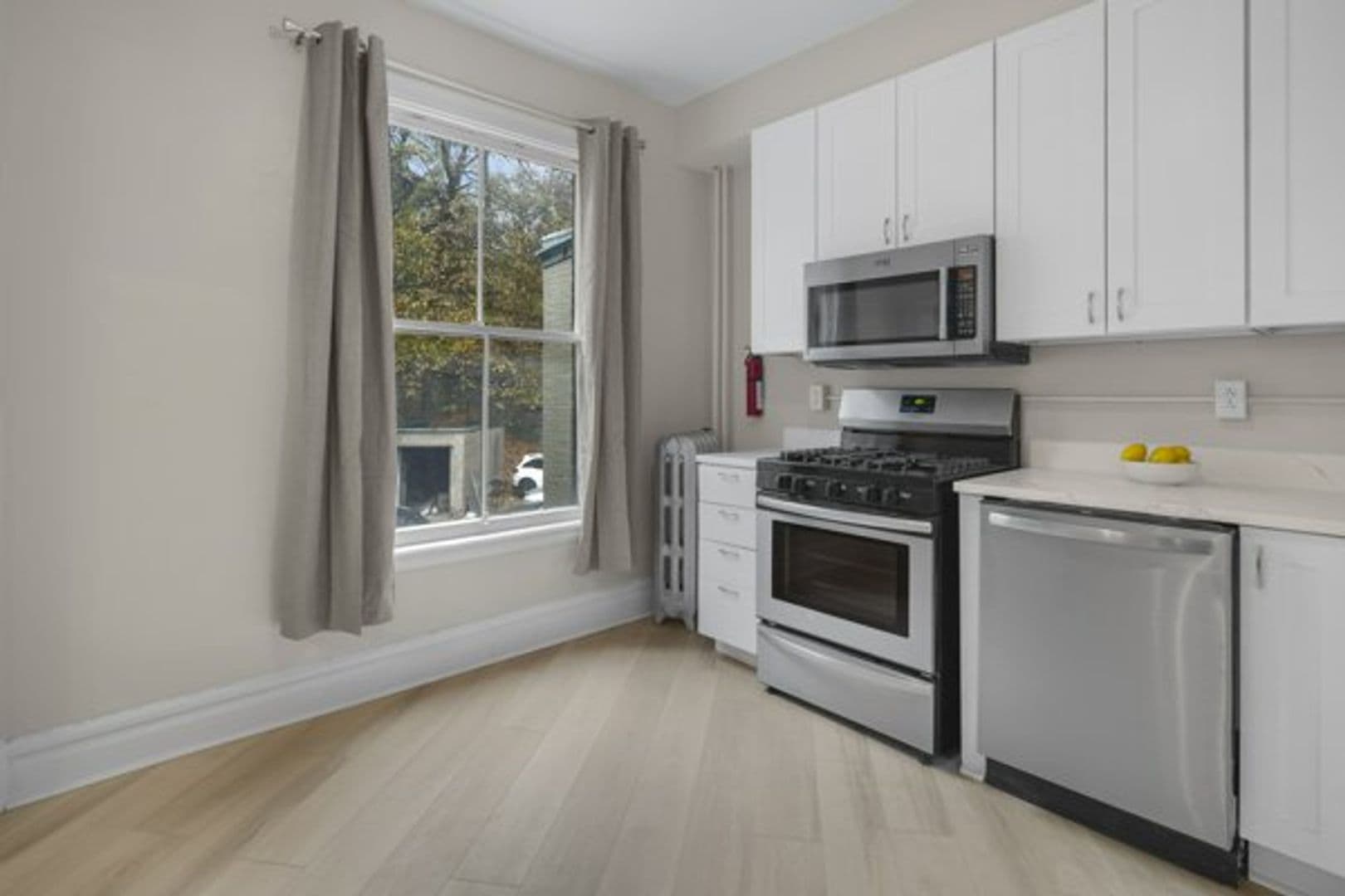 Ithaca Apartment: 702 E State St