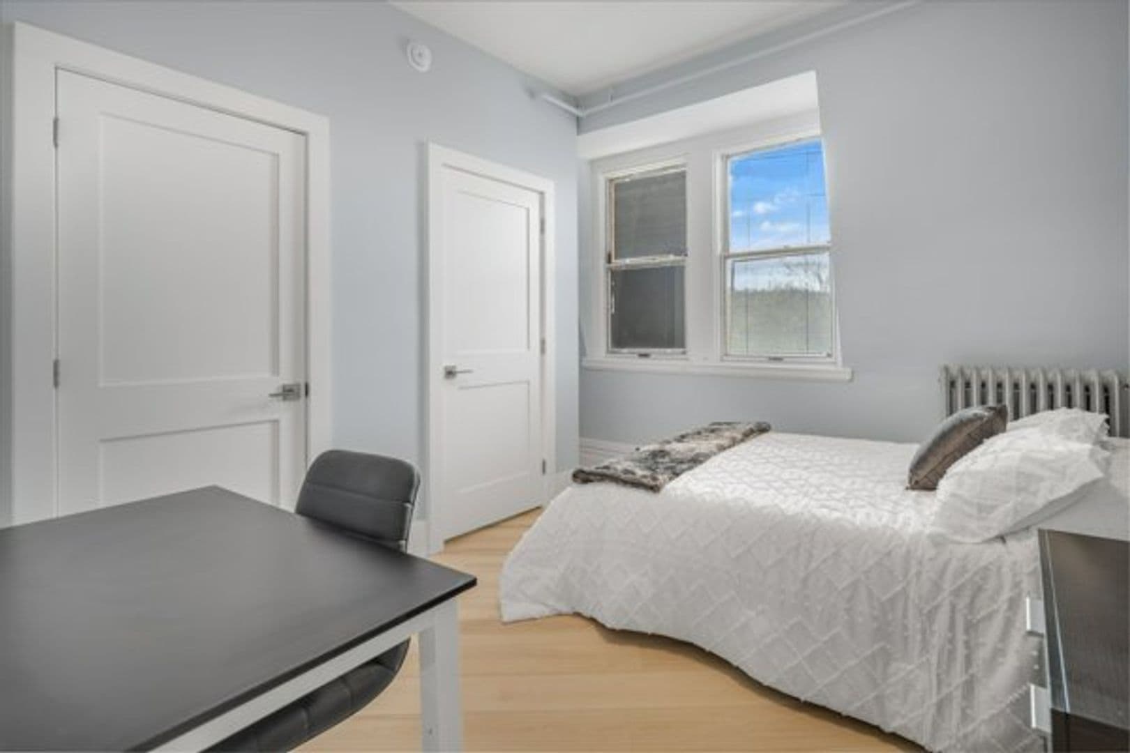 Ithaca Apartment: 702 E State St