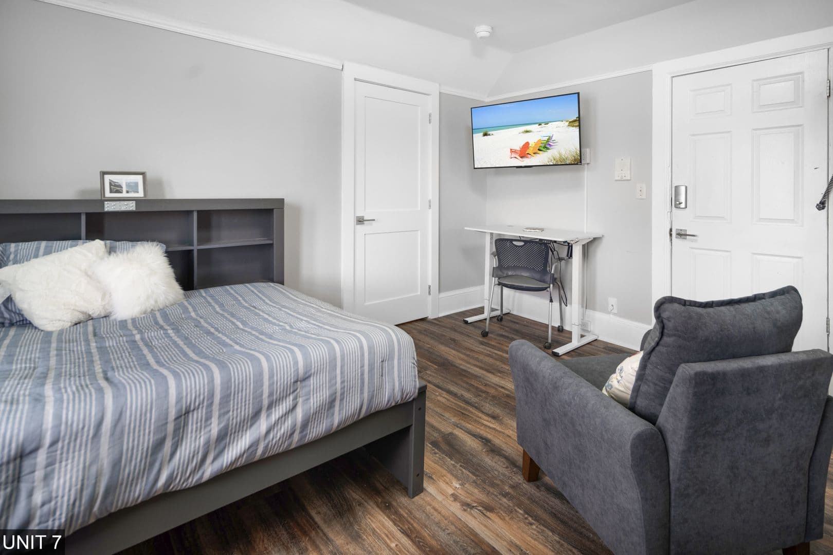 Ithaca Apartment: 710 Stewart Ave