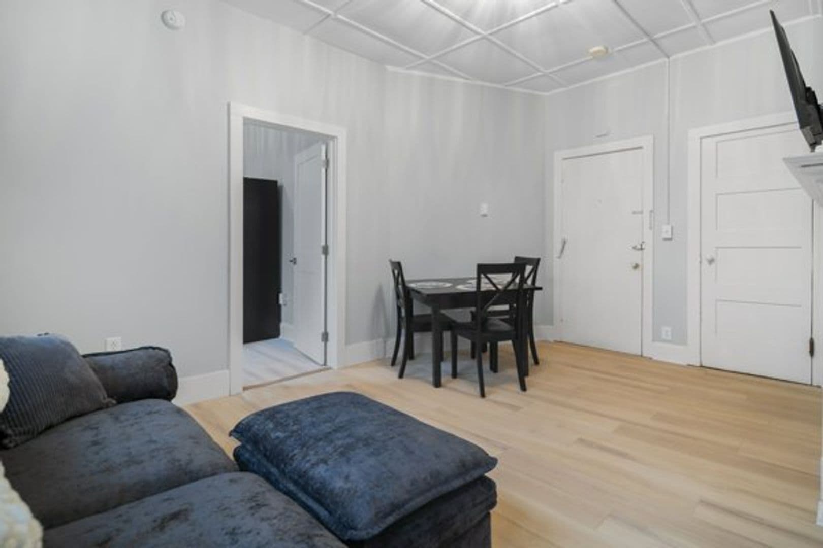 Ithaca Apartment: 504 Stewart Ave