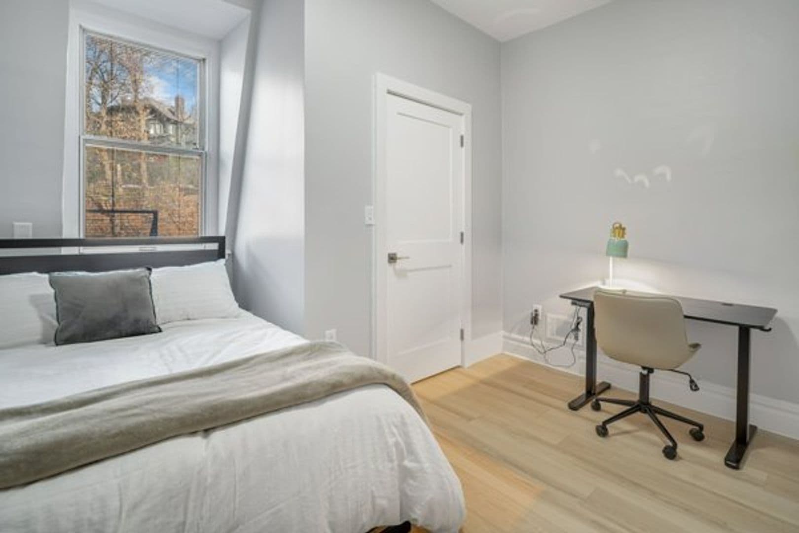 Ithaca Apartment: 702 E State St